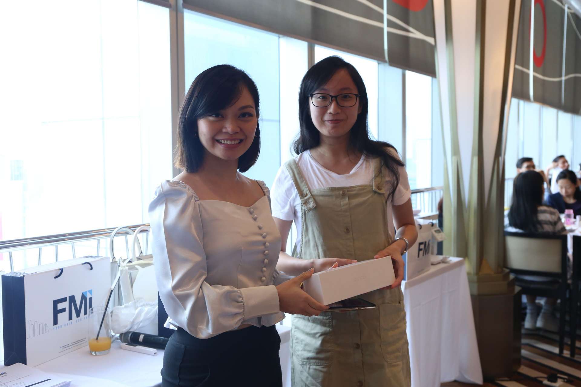 午宴期間更設抽獎遊戲環節，當中幸運兒我到豐富禮物。